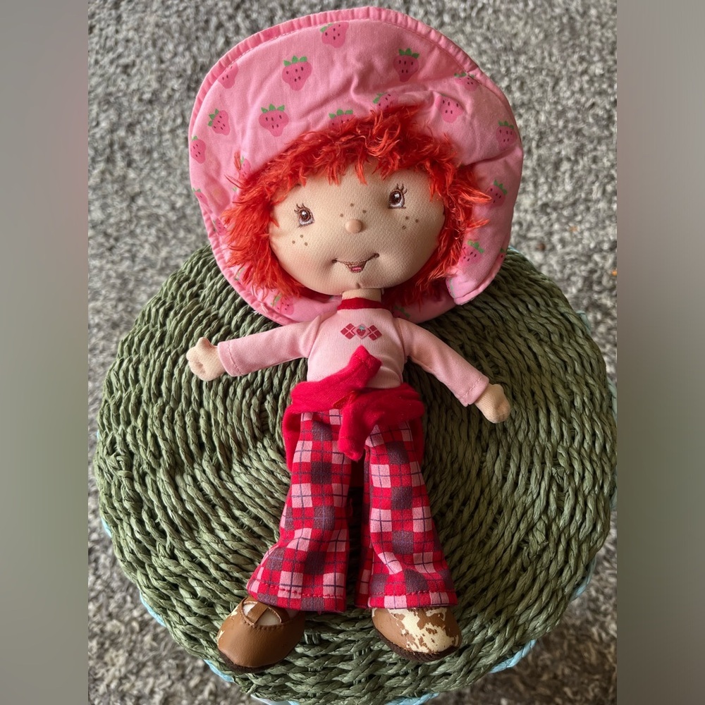 Strawberry Shortcake 2002 Doll